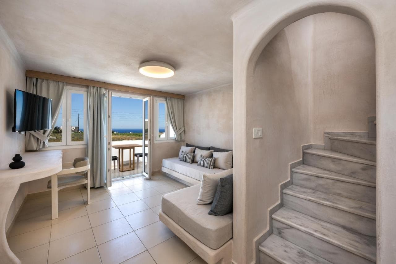 Aelia Luxury Suites view 6