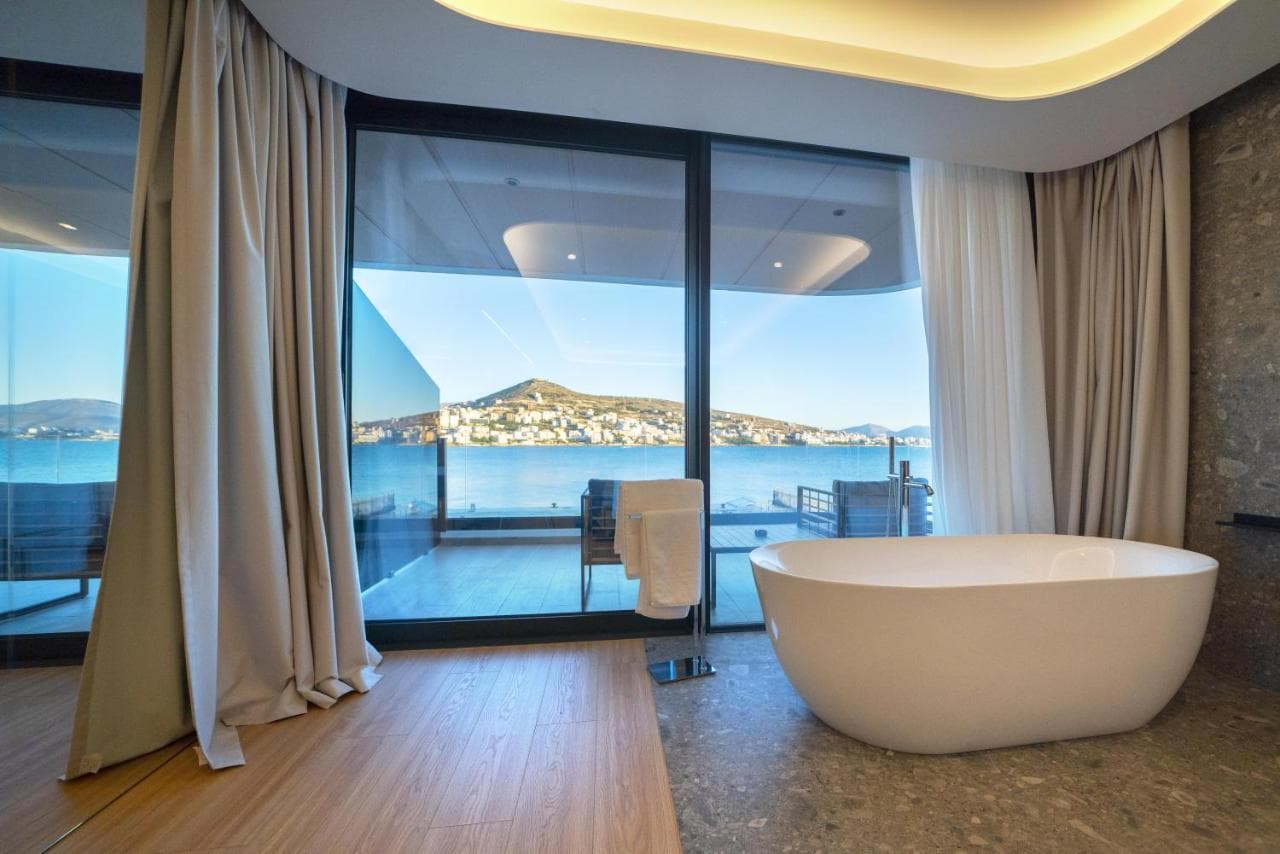 Alyacht Premium Hotel