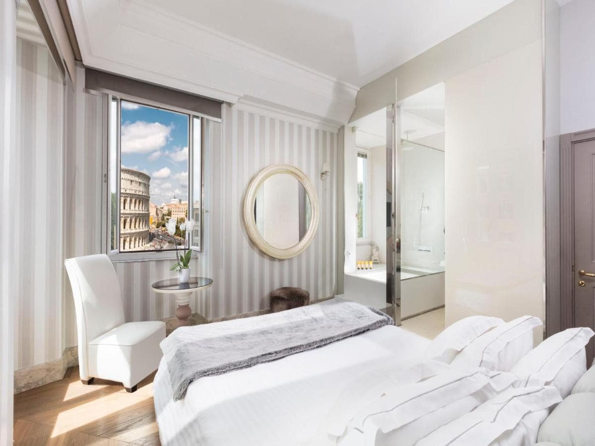 Hotel Palazzo Manfredi – Small Luxury Hotels of the World view 2