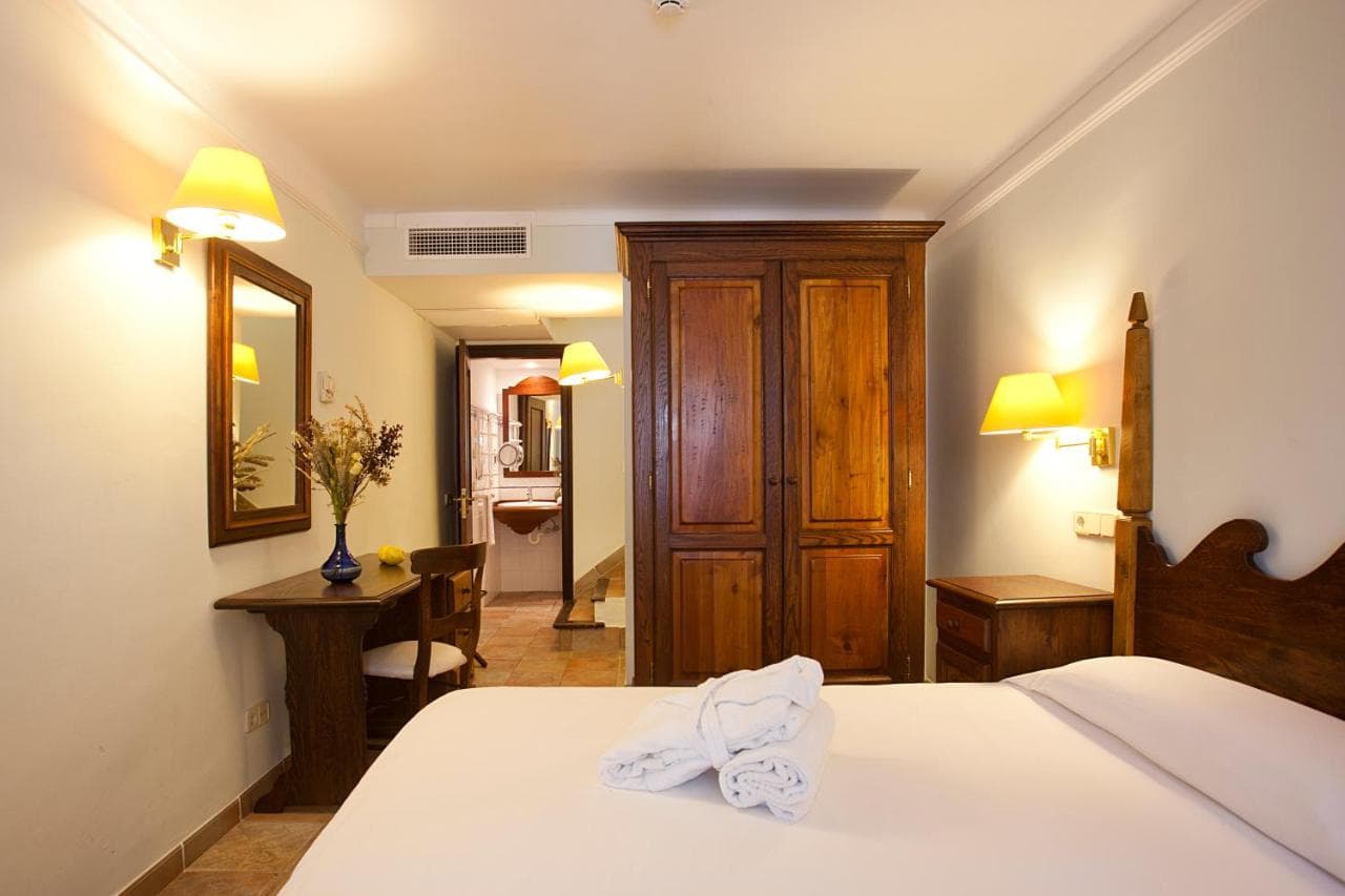 Hotel Cala Sant Vicenç - Adults Only view 8