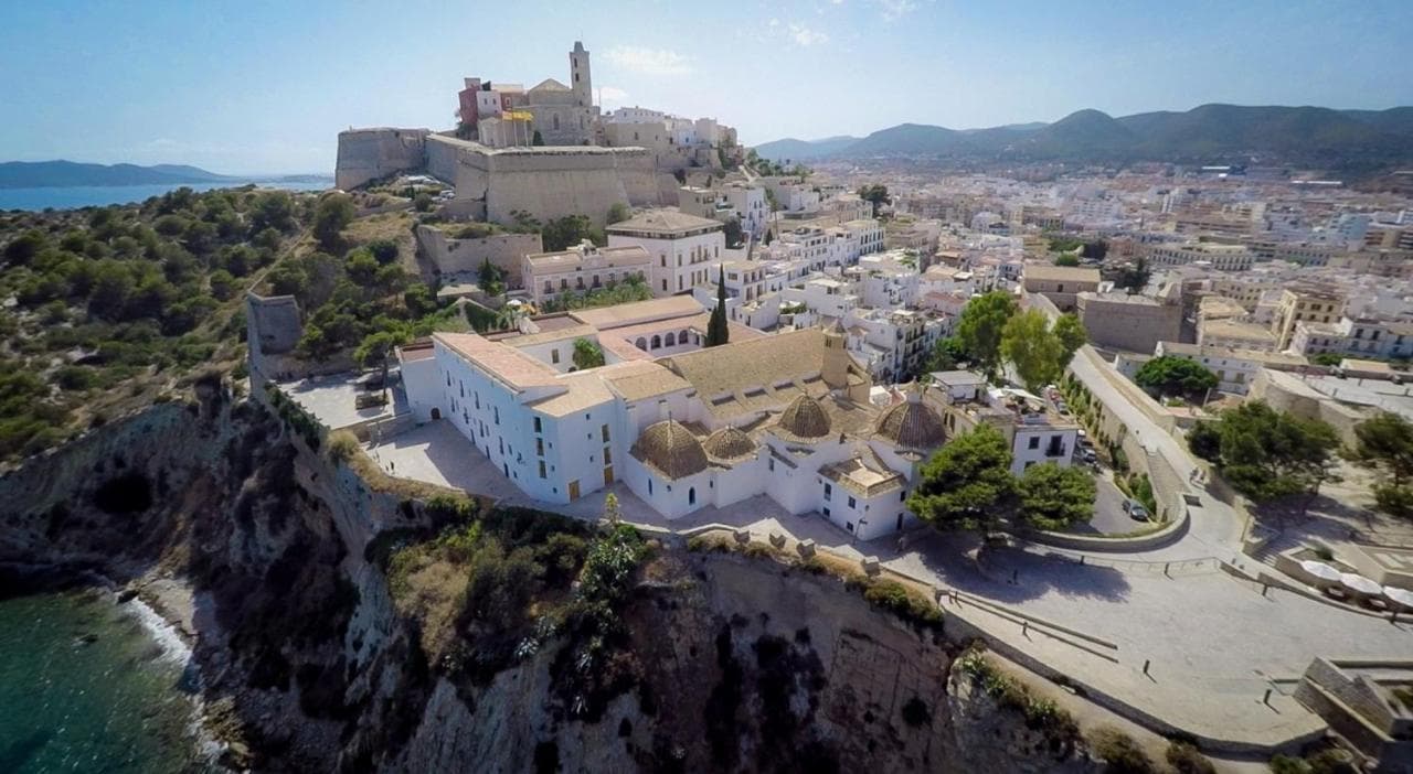 Mirador de Dalt Vila-Relais & Chateaux – photo 3