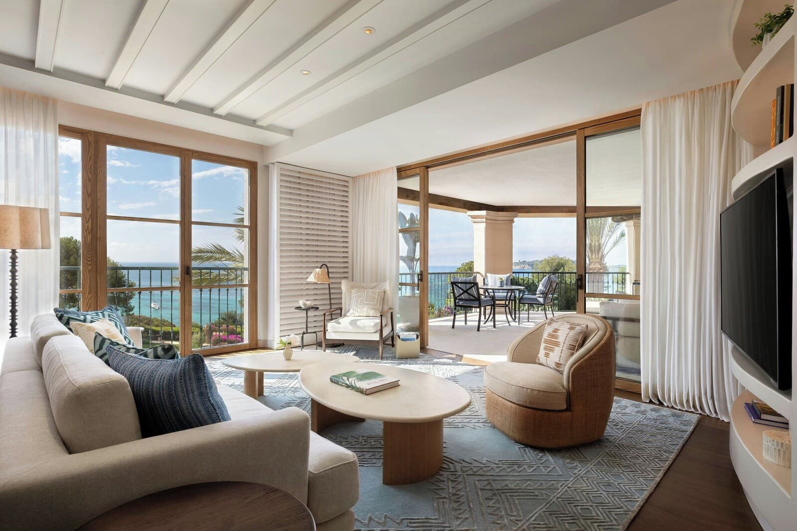 St. Regis Mardavall Mallorca Resort – photo 2