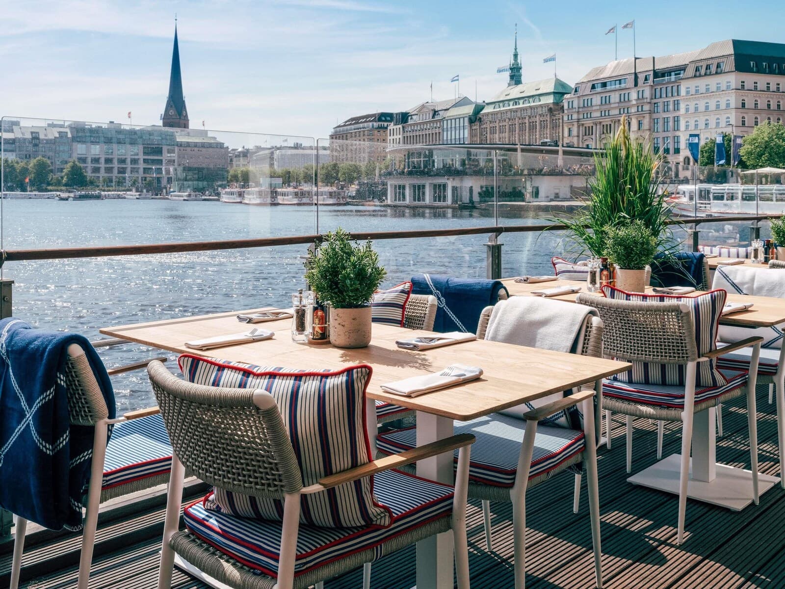 Fairmont Hotel Vier Jahreszeiten – main photo