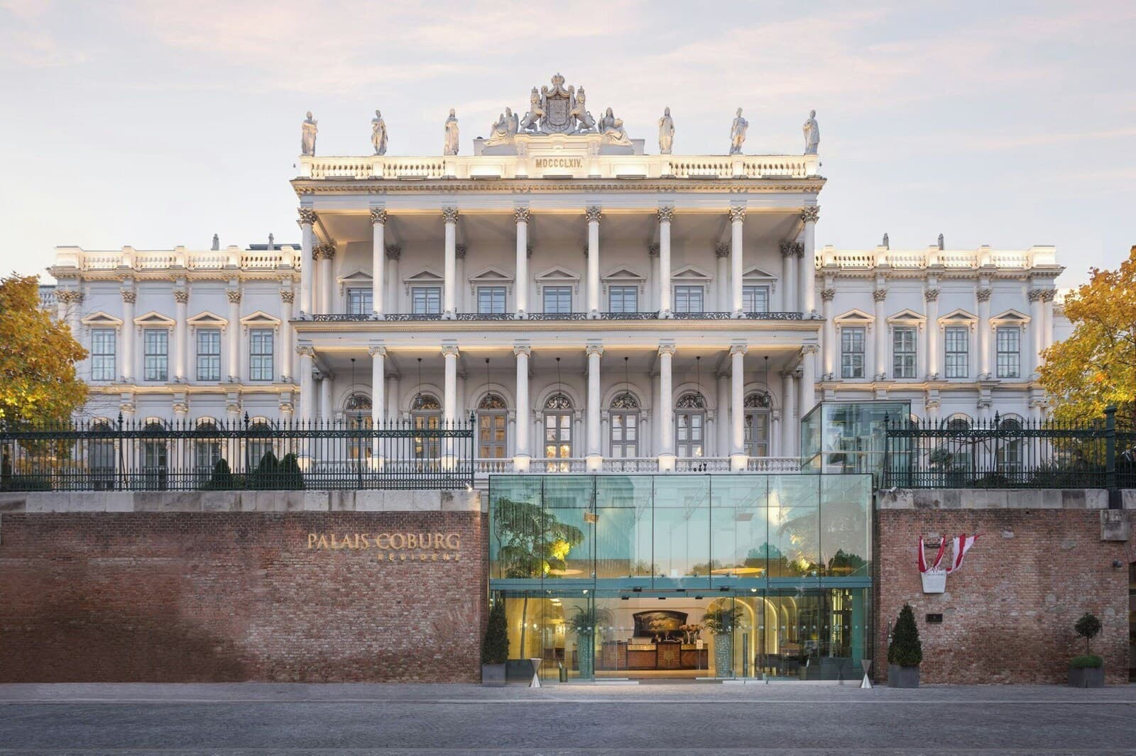 Palais Coburg – main photo